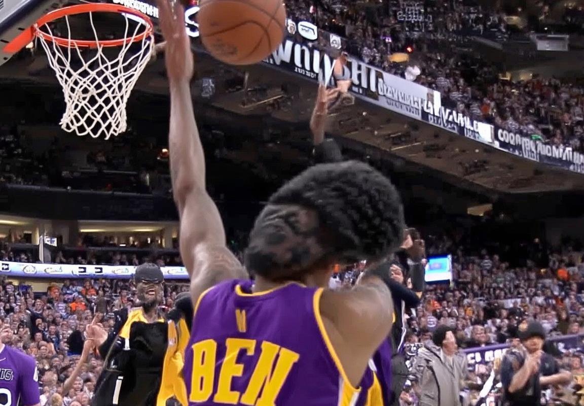 湖人国王激战：巅峰对决精彩瞬间回顾(图2)